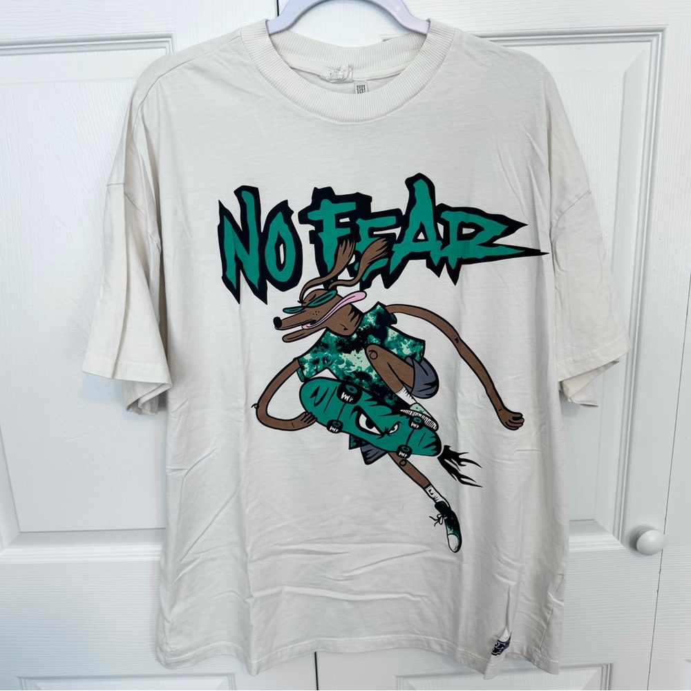 NO FEAR X H&M Graphic Men's Shirt - White and Green LARGE